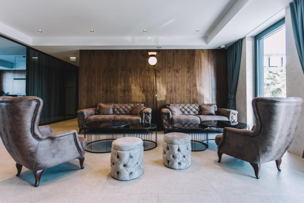 Hotel Batuda Спліт Екстер'єр фото