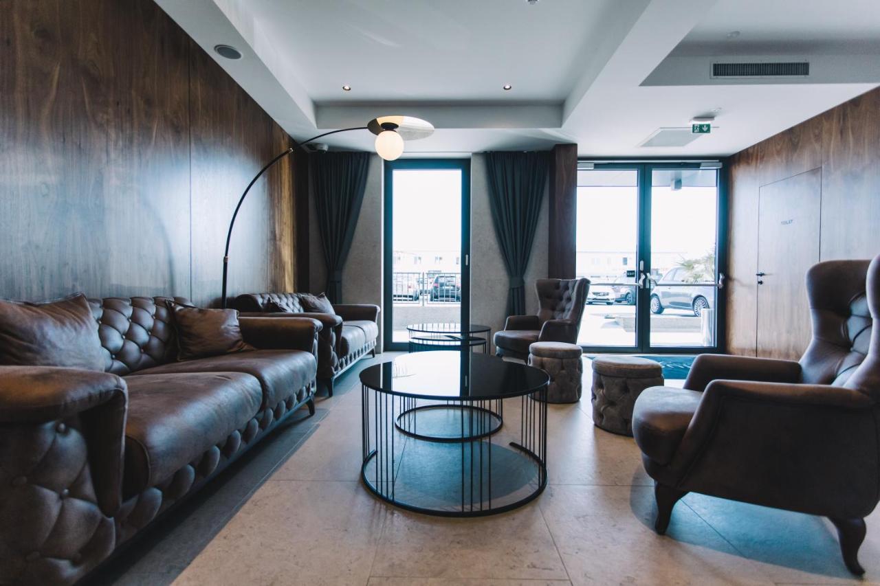 Hotel Batuda Спліт Екстер'єр фото